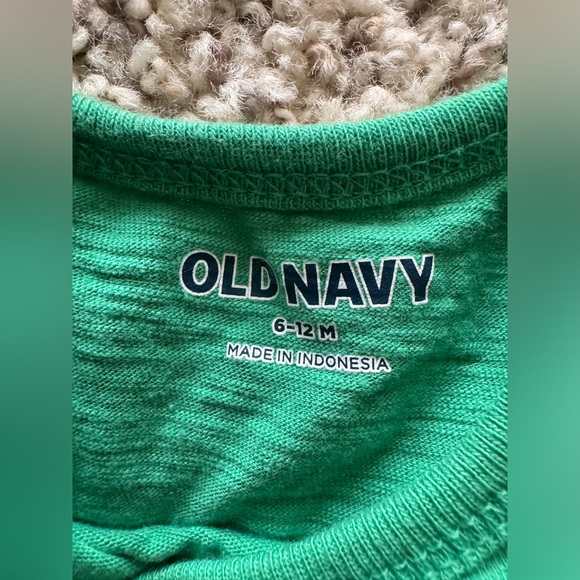 Old Navy 6-12M Onesie and Ruffle Pant Set - Picture 3 of 7